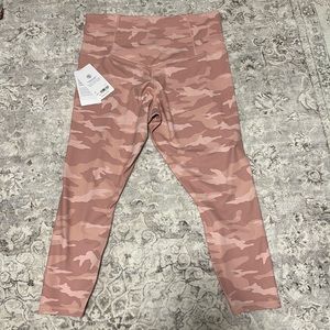 NWT Athleta Elation 7/8 tight